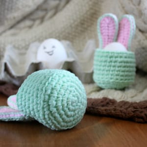 Mint bunny egg holder, egg cosy, crochet egg cosy, egg warmer, egg holder, kitchen decor, bunny Easter decor, Easter table decoration