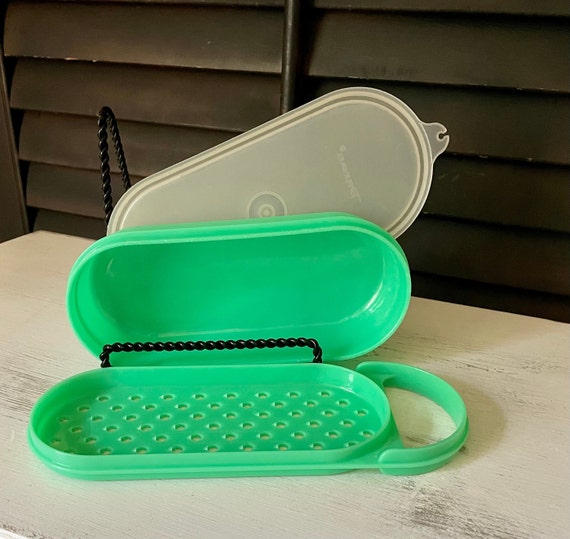 Tupperware Grate-n-store 3 Piece Grater Set-vintage 