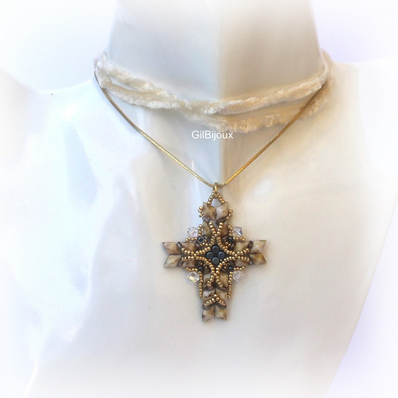 DIY, Beaded Cross pendant pattern, with Diamonduo and Swarovski. image 3