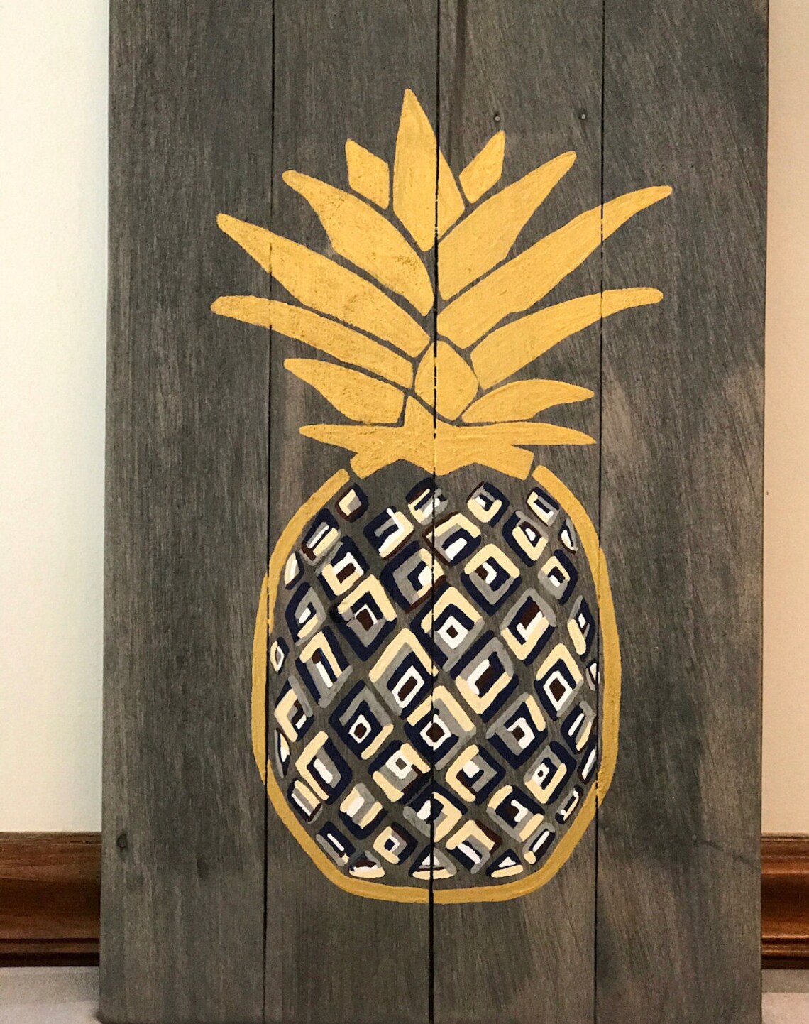 Pineapple wall art, hand painted. Etsy 日本