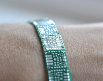 Circuit Board Bracelet | Geeky Jewellery | Elastic bracelet