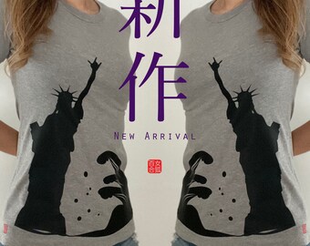 Women's Graphic Tee - Fashion Tshirts - Japanese Style T-shirt - Megami (Statue of Liberty) Design - Gift for Her - Dark Gray