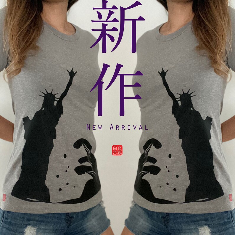 Women's Graphic Tee - Fashion Tshirts - Japanese Style T-shirt - Megami (Statue of Liberty) Design - Gift for Her - Dark Gray