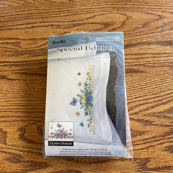 Stamped Floral Pillowcases to Embroider Set of 2 NIP Vintage Bucilla #64891 no floss 20” x 30” poly/ cotton blend 1999