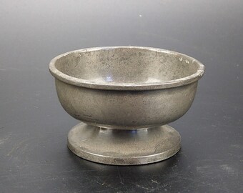 Antique Christmas Decor Antique Pewter Footed Bowl Wood /& Sons Boston N.G Large Antique Pewter Bowl Antique Halloween Decor