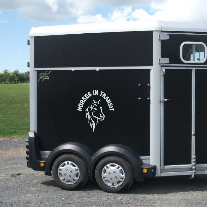 HORSES IN TRANSIT  Equestrian Horse head Horsebox Trailer image 1