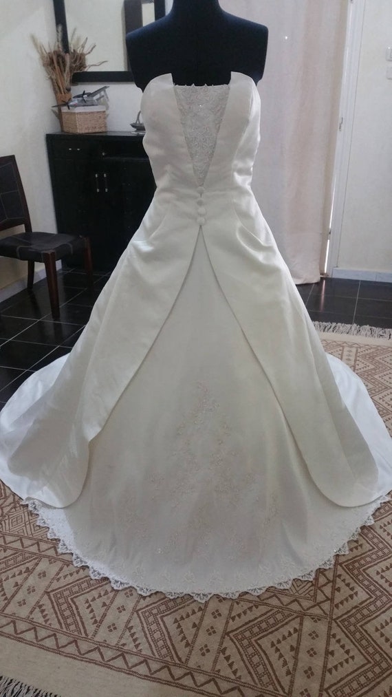 ivory engagement dress