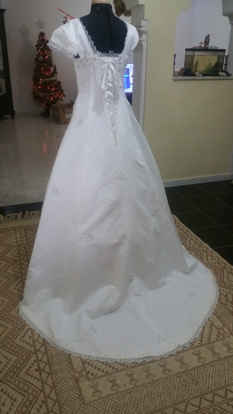mermaid dress wedding dress bridal FREE petticoat Luxurious haute couture white satin embroidered Duchess satin wedding dress