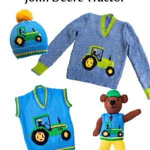 Op de afbeelding: Breipatroon voor een John Deere tractor-thema hoed, trui, vest en teddybeer. Het patroon gebruikt dubbel gebreid garen en is voor een borstomvang van 56 tot 81 cm.