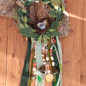 Kranz Hexenglocken mit Blättern, Nest, Kristallen und Libelle magisch Unikat Sodalit Amethyst Bergkristall