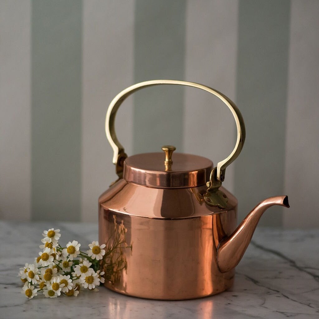 Copper Kettle - Tea Kettle - Kettle with Brass Handle - Vintage Tea Kettle - Antique Kettle - Stovetop Kettle - Pot - Copper - English