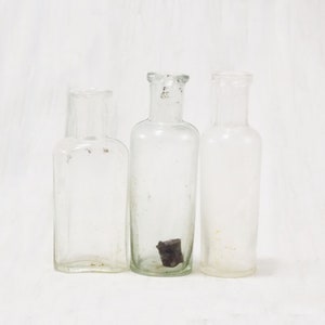 bottles glass jars medical bottles clear jars pharmacy poison bottle laboratory tools hospital supply perfume bottles medical history image 1