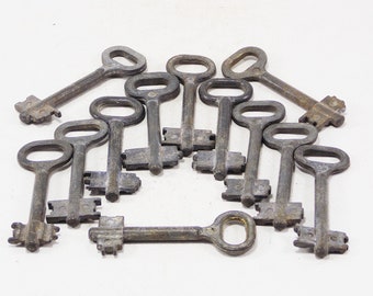 skeleton keys steampunk parts authentic keys primitive keys old iron keys jewelry house keys door keys secret antique keys vintage keys bulk