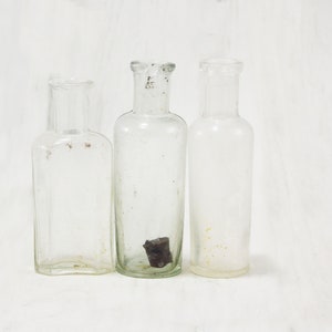 bottles glass jars medical bottles clear jars pharmacy poison bottle laboratory tools hospital supply perfume bottles medical history image 6