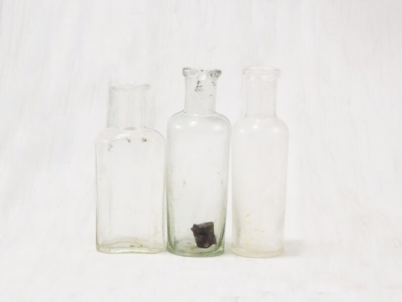 bottles glass jars medical bottles clear jars pharmacy poison bottle laboratory tools hospital supply perfume bottles medical history image 1