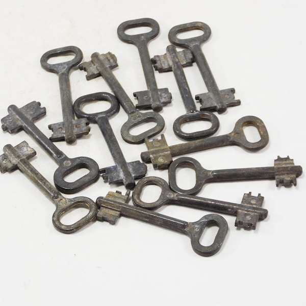 authentic keys steampunk parts primitive keys old skeleton keys iron keys jewelry house keys door keys secret antique keys vintage keys bulk