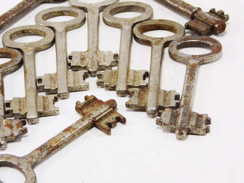 Antique keys primitive keys unique steampunk supplies skeleton keys metal industrial decor house keys rustic doors old keys iron hardware