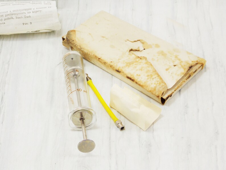 medical syringe doctor tools pharmacy glass syringe needle antique medical equipment primitive decor veterinary nurse medical assistant