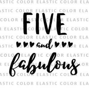 Puede incluir: Diseño gráfico en blanco y negro con el texto "Five and fabulous" con cinco corazones sobre la palabra "and".