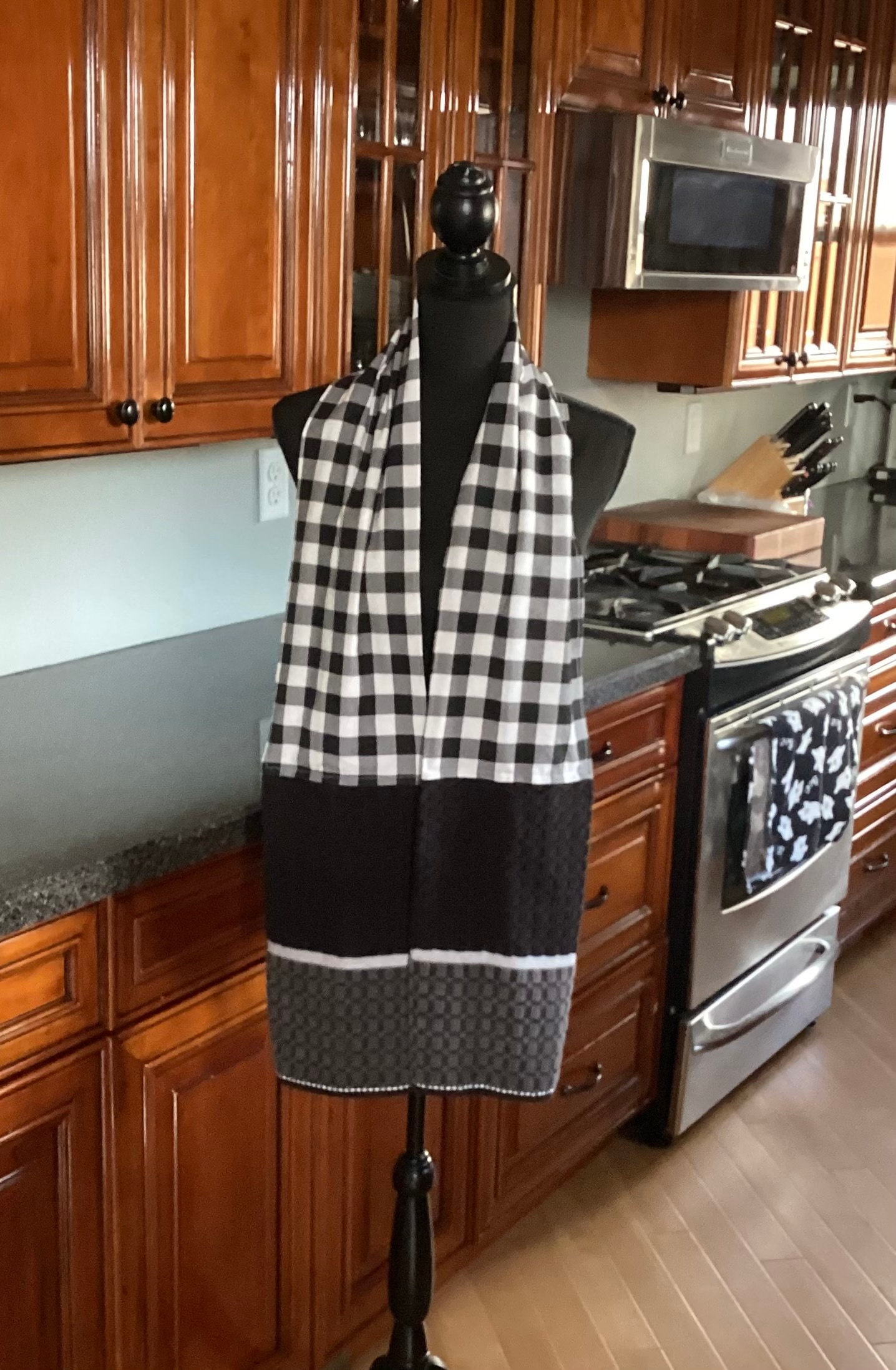 Seriously Black Hand Towel Set