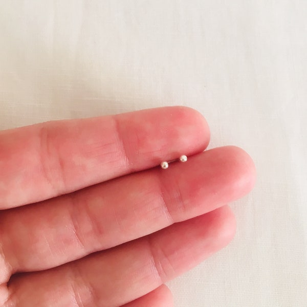 Tiny silver stud earring, Sterling silver stud earrings, Tiny stud earrings silver, Minimalist silver earrings, Tiny dot earrings