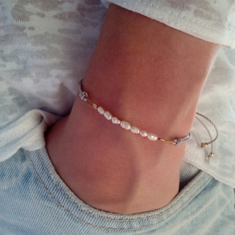 Freshwater pearl bracelet, Minimalist bracelet, Bridesmaid gift bracelet 