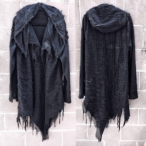 黒のカーディガン、黒のパーカー、バーニングマンの服、ポストアポカリプス、ダメージ加工のジャケット、サイバーパンクのジャケット、黒のジャケット、ハロウィンの衣装