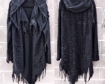 Handgefertigte schwarze Kapuzen-Strickjacke: Unisex Post-Apocalyptic Jacke Halloween-Kostüm