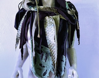 Black & Green Hooded Scarf: Cyberpunk Post-Apocalyptic Halloween Costume