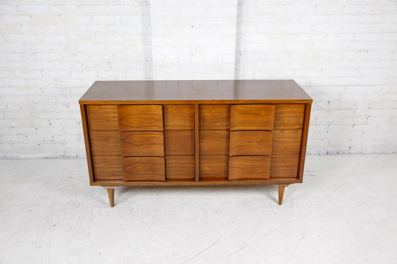 Vintage 6 Drawer Dresser By Johnson Carper Free Nyc Delivery Etsy