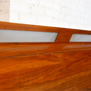 Vintage mcm walnut queen size headboard with reading lights Free delivery in NYC and Hudson Valley areas image 4