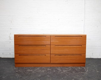 Vintage MCM Scandinavian teak 6 drawer dresser | Free delivery only in NYC and Hudson Valley areas