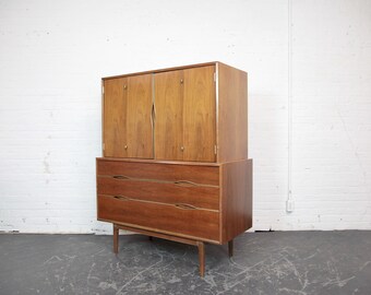 Vintage MCM 1960s walnut 6 drawers tallboy high top dresser by Vignola Furniture | Free delivery only in NYC and Hudson Valley areas