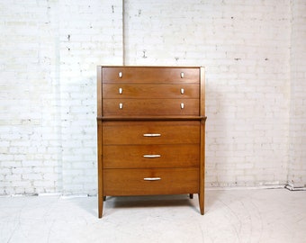 Vintage MCM tallboy teightop 6 drawer dresser w/ sculptural details by Drexel furniture mfg Profile | Free delivery in NYC and Hudson Valley