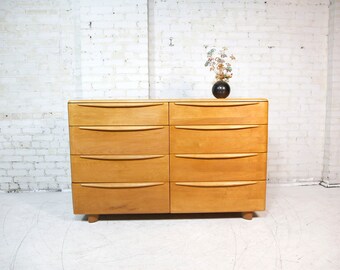 Vintage MCM solid maple 8 drawer dresser by Heywood Wakefield | Free delivery in NYC and Hudson Valley areas