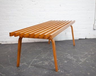 Vintage MCM maple wood slatted bench / coffee table with bentwood legs by Thonet | Free delivery only in NYC and Hudson Valley areas