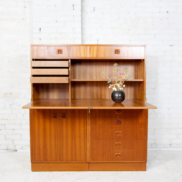 Vintage MCM teak storage cabinet / bar | Free delivery only in NYC and Hudson Valley areas