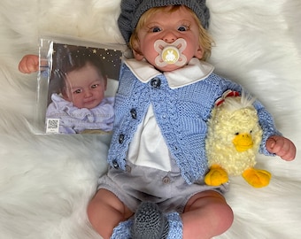 Bambola reborn da 20 pollici del principe Henry scolpita dall'artista del reborn Andrea Arcello Peg Spencer