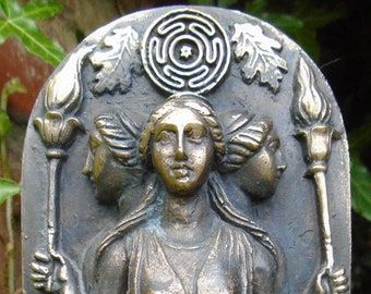Hecate Statue/ Bronze Metal/ Hecates Wheel/ Strophalos/ Hekate Statue/ Hekate Altar/ Bronze Art/ Hekate Covenant