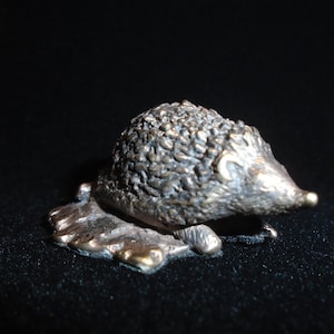 Bronze Hedgehog /Bronze Art /