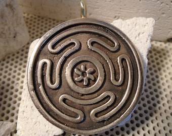 Strophalos/ Hekates Wheel/ Hekate Pendant/ Bronze Metal/ Hekate Goddess/ Hekate Altar