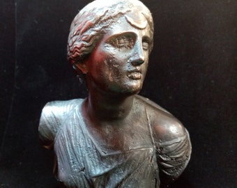 Diana Statue /Virgin Goddess /Huntress /Bronze Diana Statue /Moon Goddess