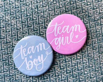 Gender Reveal Party Button Buttons | Team Boy oder Team Girl | Skriptschriftart