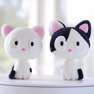 Custom Cat Wedding Cake Topper: Just Married Couple Figurine
