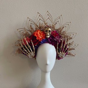 Corona de Día de Muertos, tocado de flores, corona de flores mexicana, tocado de Día de Muertos, corona roja