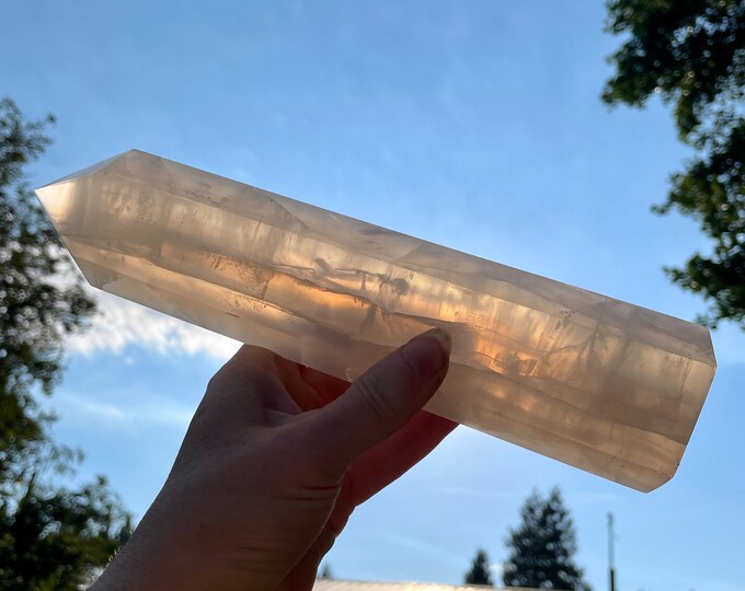 3.67 lbs Lavender Fluorite Obelisk Pillar Tower Point Wand Column Generator