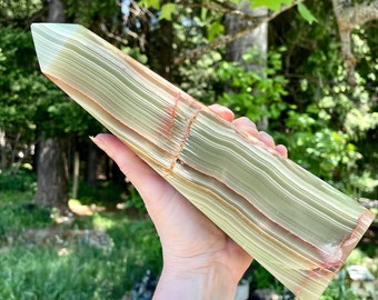 4.6 lbs Banded Onyx or Banded Calcite Obelisk Pillar Tower Point Wand Column Generator