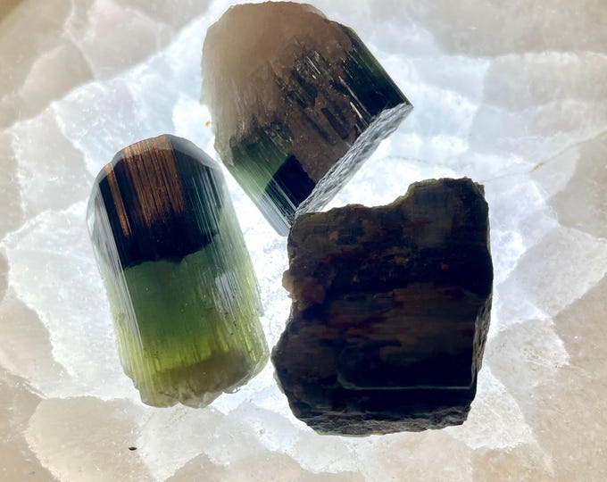 38.7g Chatoyant Blue Tourmaline Crystals Mineral Specimens lot of 3