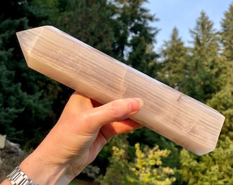3.91 lbs Lavender Fluorite Obelisk Pillar Tower Point Wand Column Generator