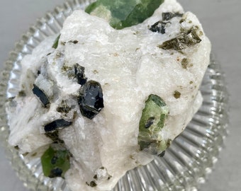 Green Diopside with Biotite in Quartz 426 grams